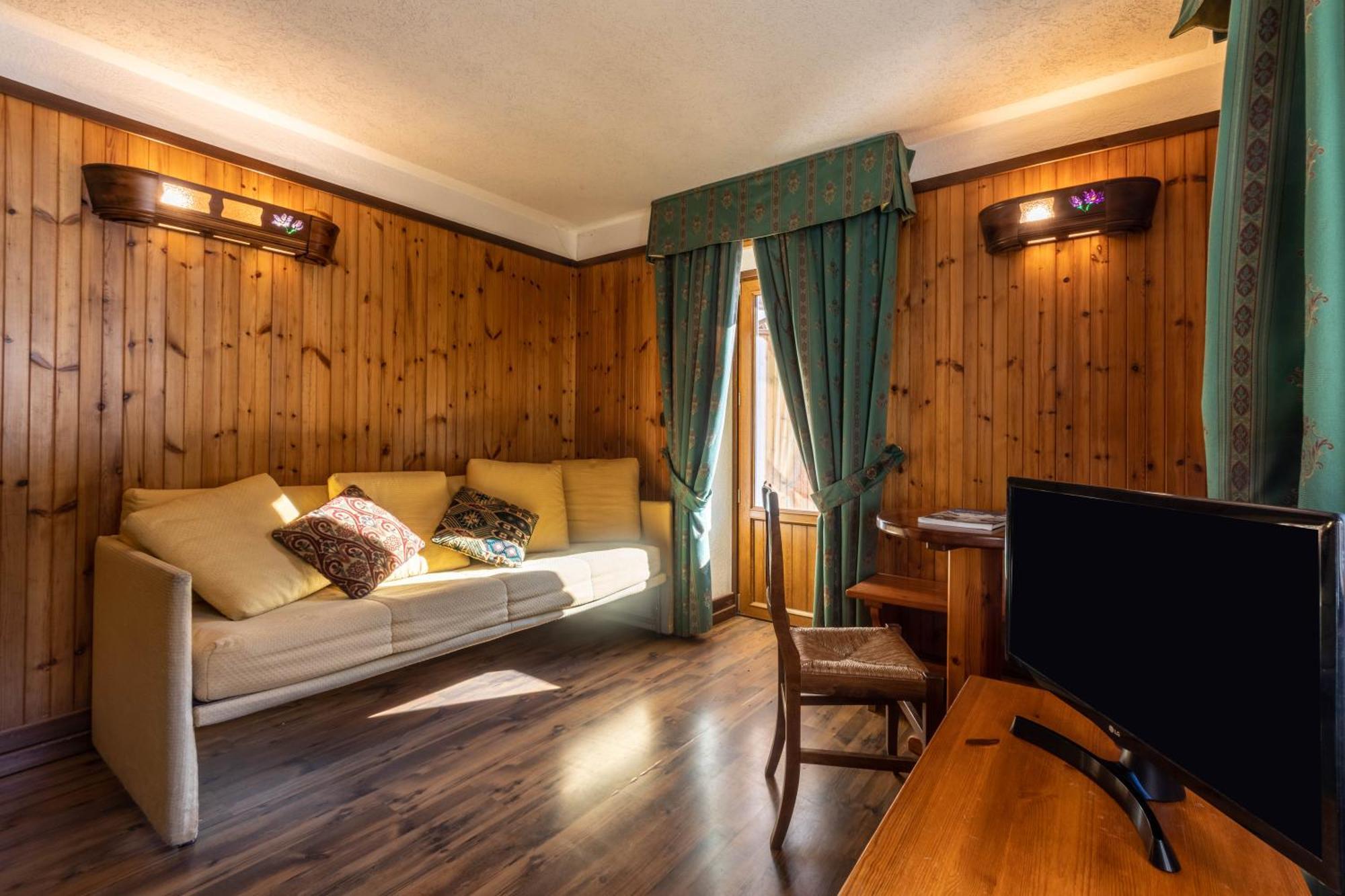 Hotel Bouton D'Or - קונייה מראה חיצוני תמונה