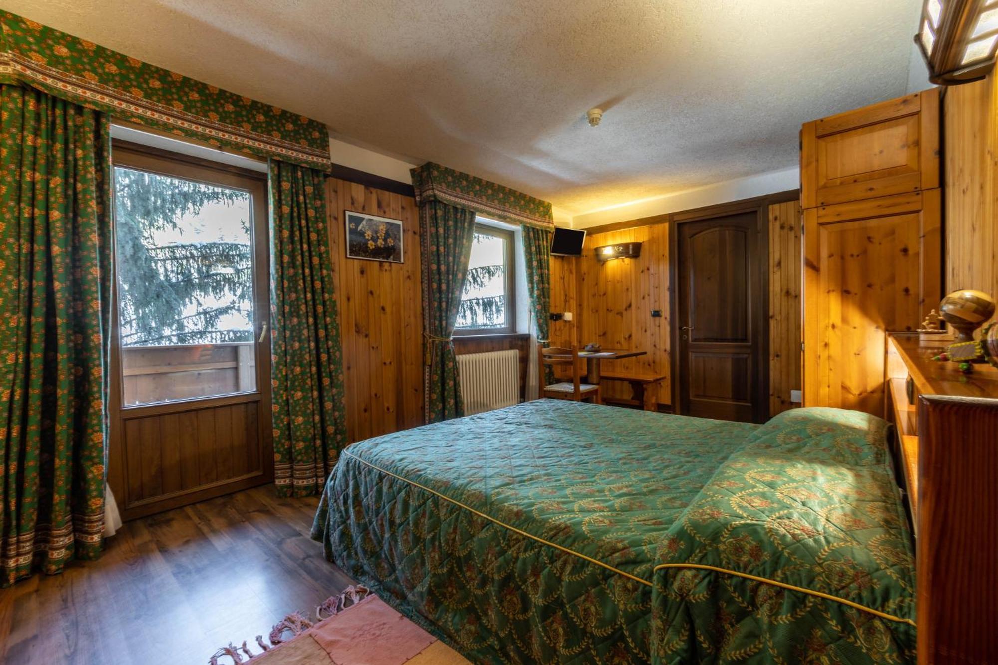 Hotel Bouton D'Or - קונייה מראה חיצוני תמונה