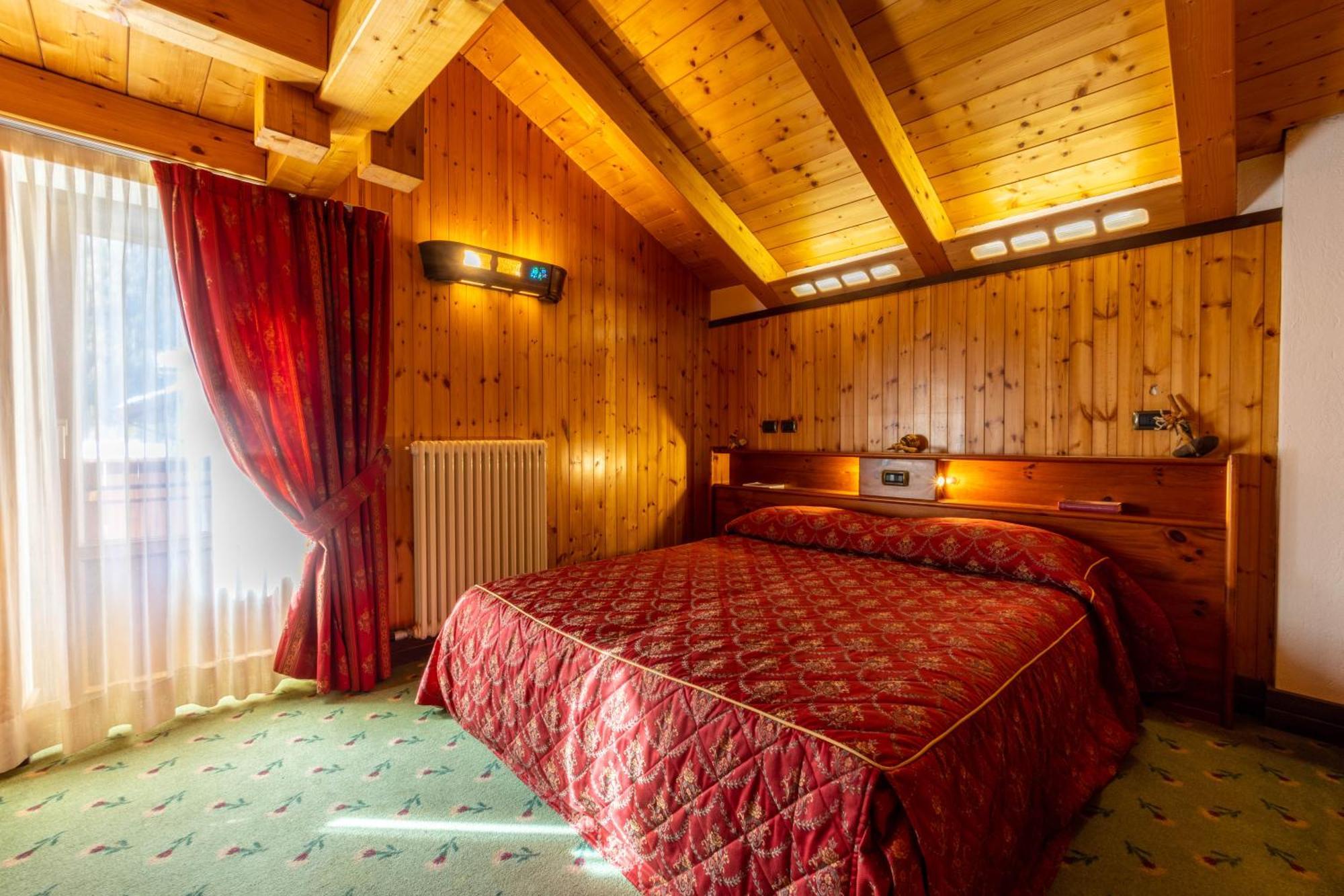 Hotel Bouton D'Or - קונייה מראה חיצוני תמונה