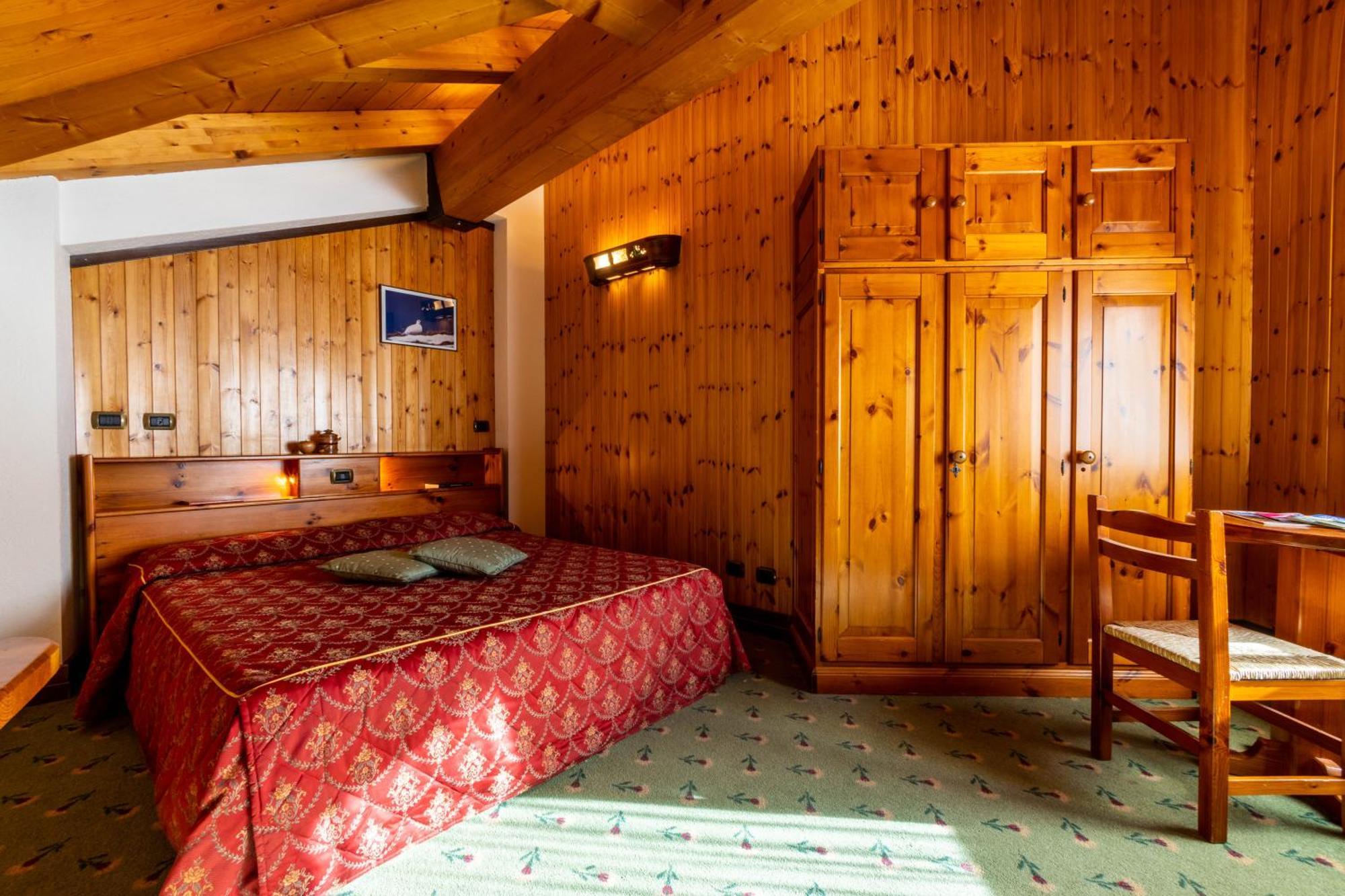 Hotel Bouton D'Or - קונייה מראה חיצוני תמונה
