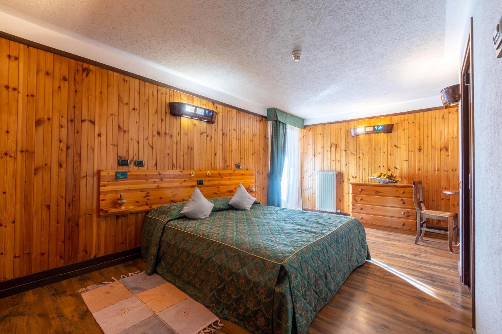 Hotel Bouton D'Or - קונייה מראה חיצוני תמונה