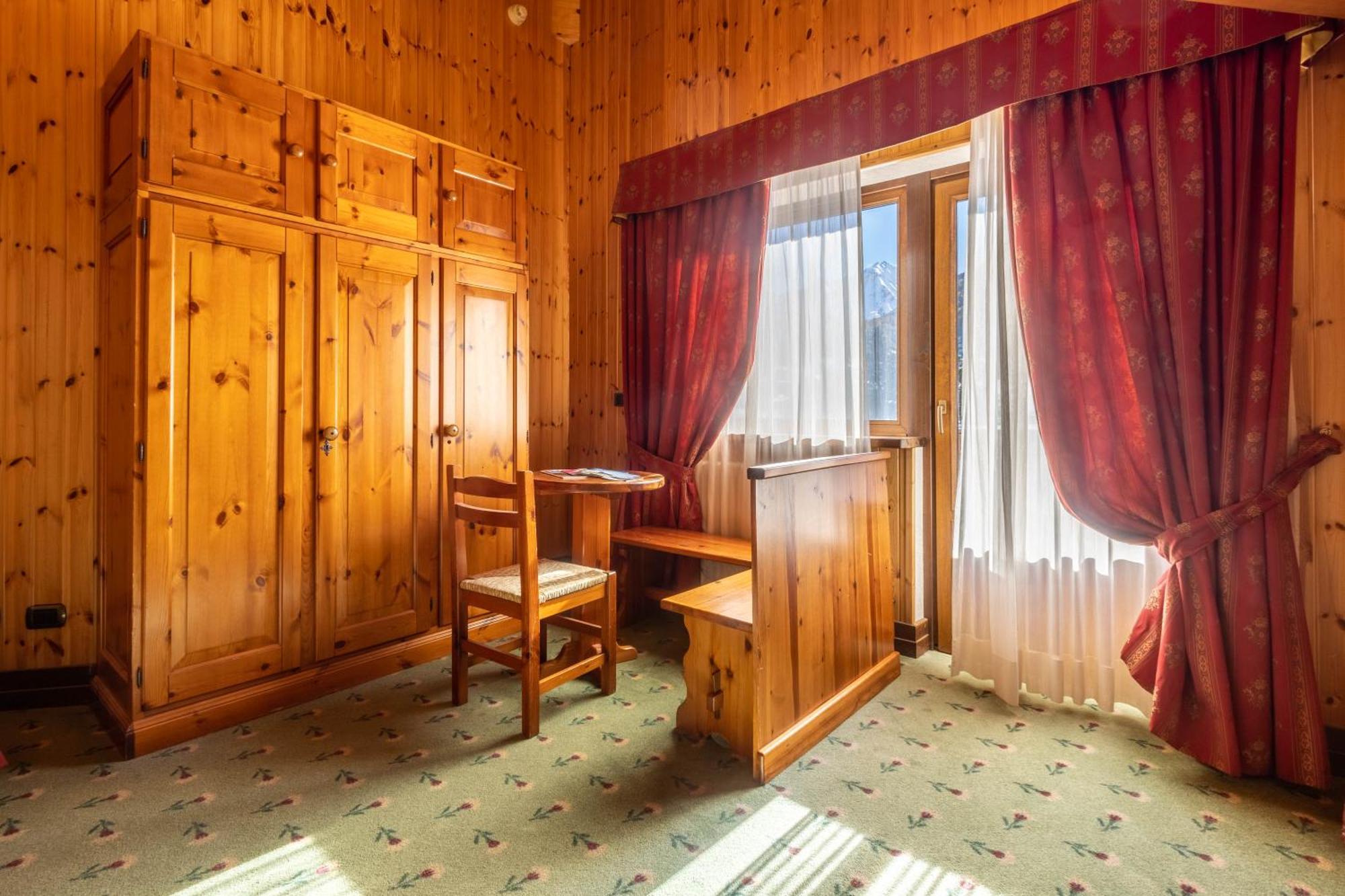 Hotel Bouton D'Or - קונייה מראה חיצוני תמונה